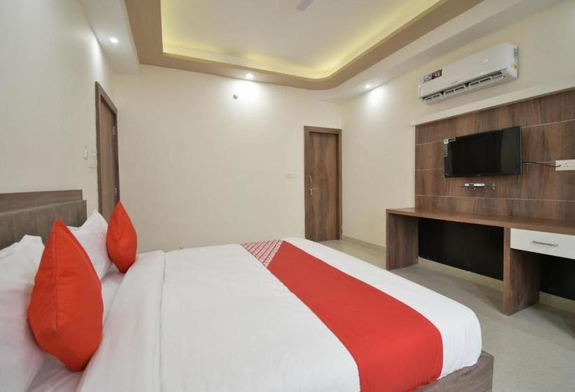 호텔 Oyo 41677 Pratap Palace