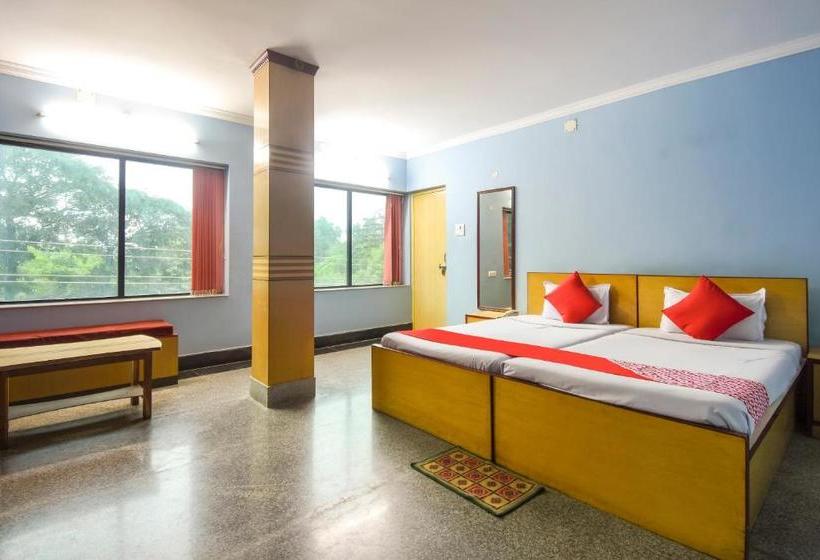 Отель Oyo 43488 The Coral