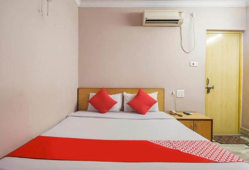 Отель Oyo 43488 The Coral