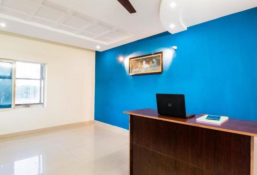 ホテル Oyo 47366  Cocanada Inn