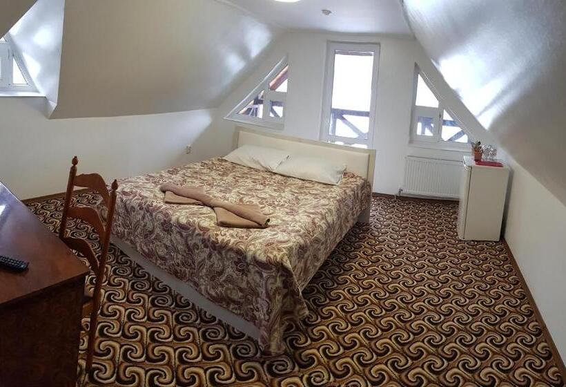 هتل Perlyna Podillyа