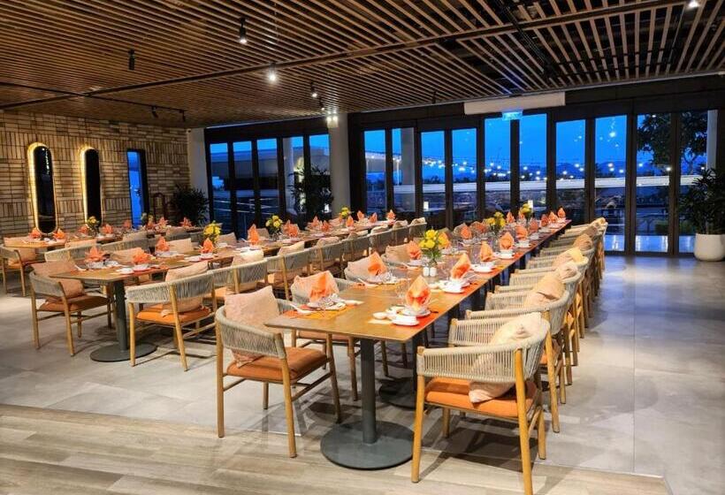 هتل Oakwood Ha Long