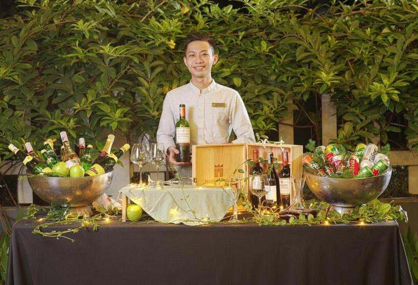 هتل Oakwood Ha Long