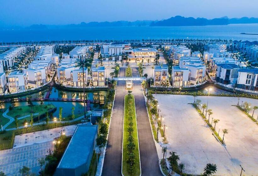 هتل Oakwood Ha Long