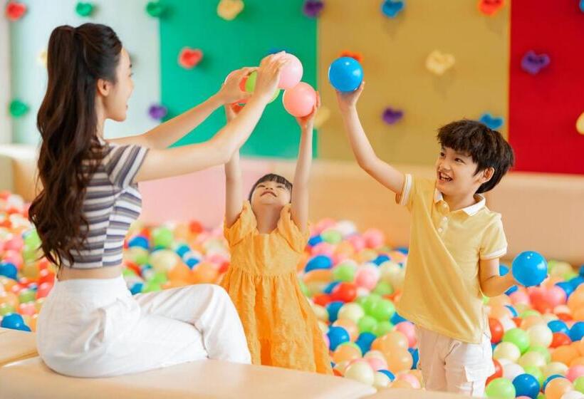 هتل Oakwood Ha Long