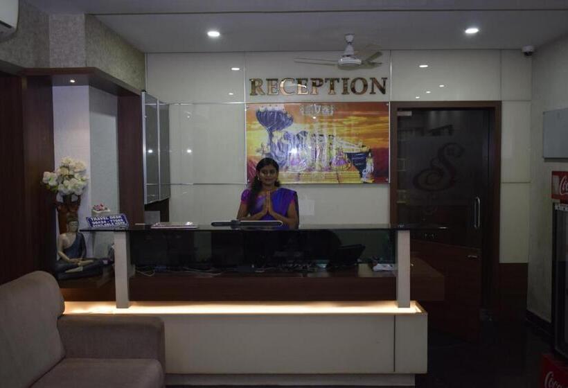 酒店 Shri Subham Residency