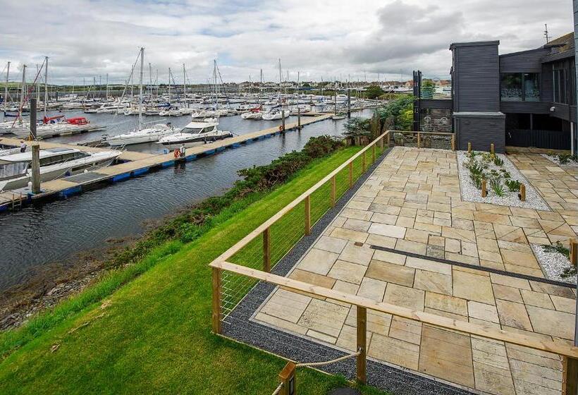 בית מלון כפרי The Salt Lodge