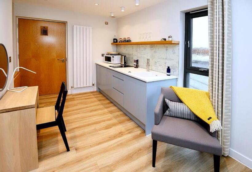 酒店 The Salt Lodge