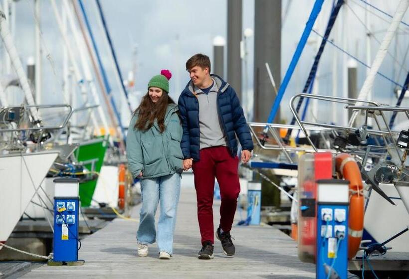 酒店 The Salt Lodge