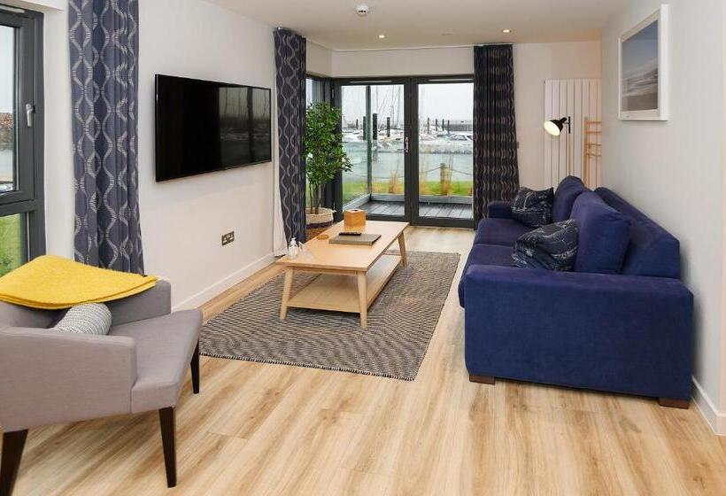 酒店 The Salt Lodge