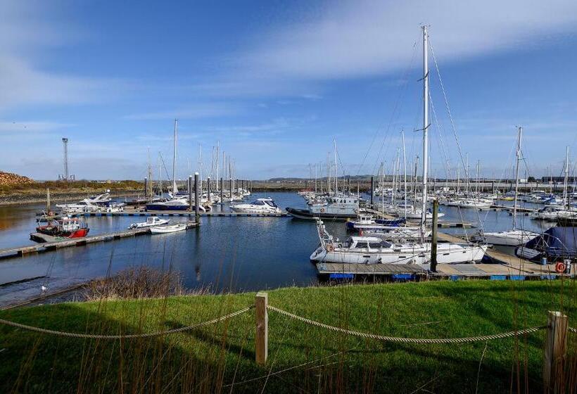 酒店 The Salt Lodge