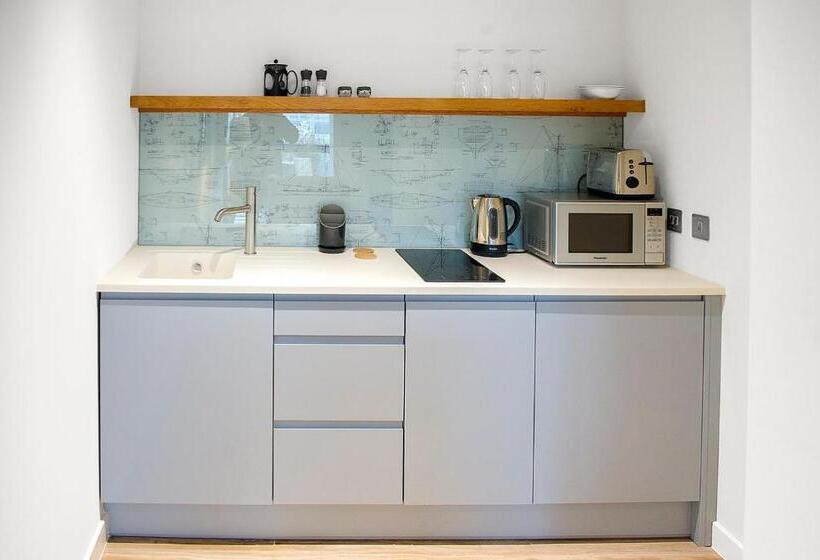 فندق The Salt Lodge