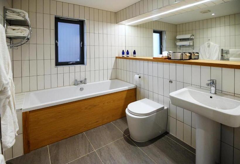 酒店 The Salt Lodge