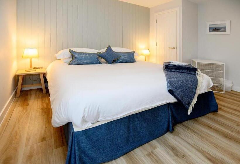 בית מלון כפרי The Salt Lodge