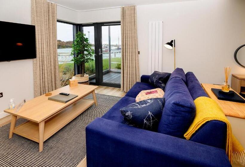 酒店 The Salt Lodge