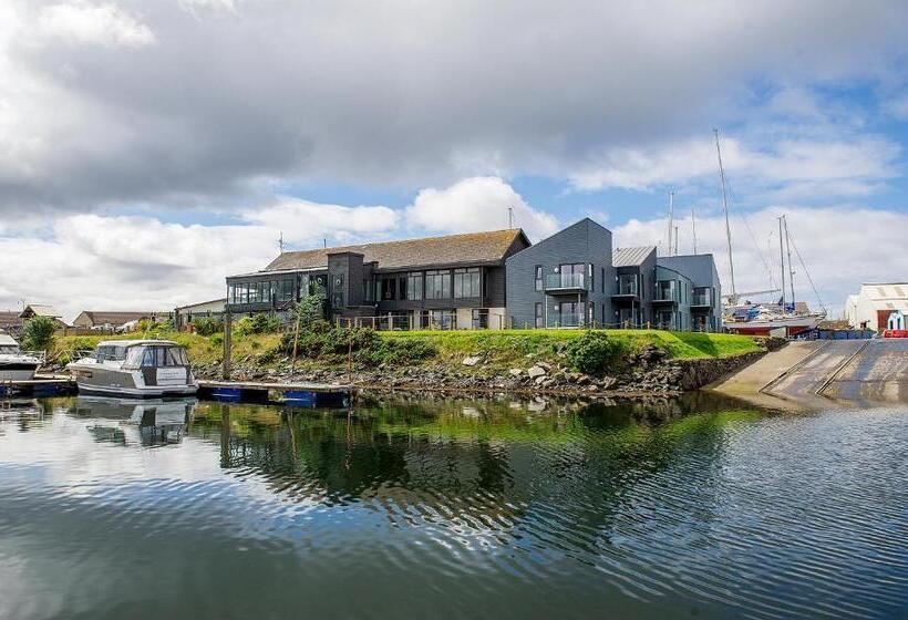 酒店 The Salt Lodge