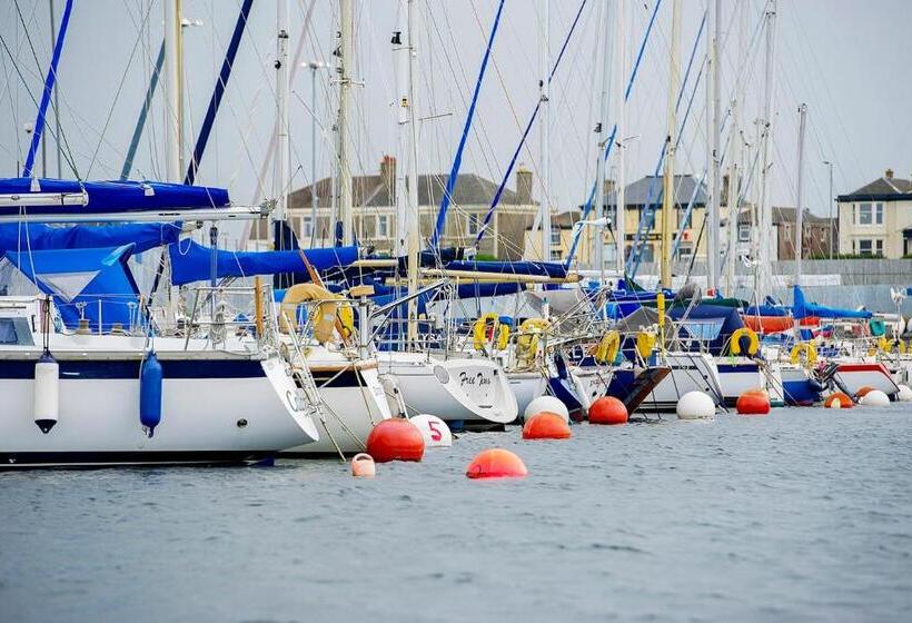 호텔 The Salt Lodge