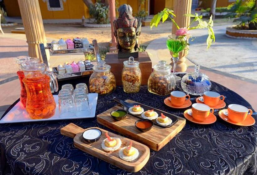 Отель Treehouse Amaara A Boutique