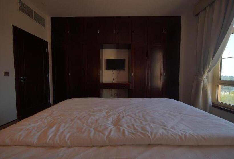 Marina Two Apartment 201 With Direct Sea View