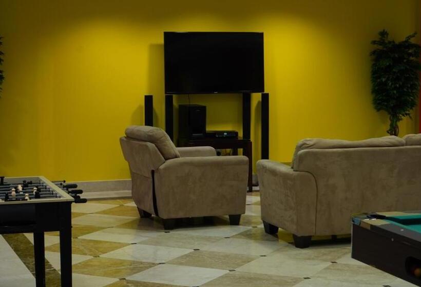 Marina Two Apartment 201 With Direct Sea View