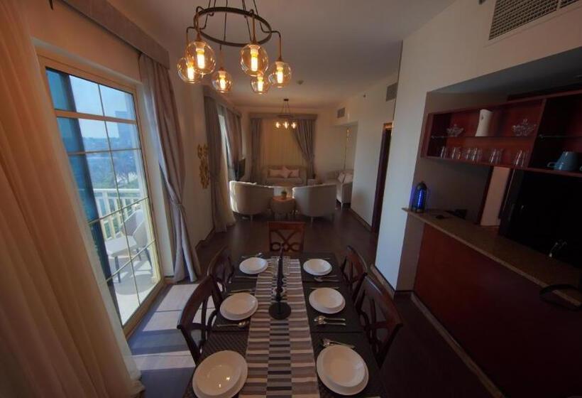 Marina Two Apartment 201 With Direct Sea View