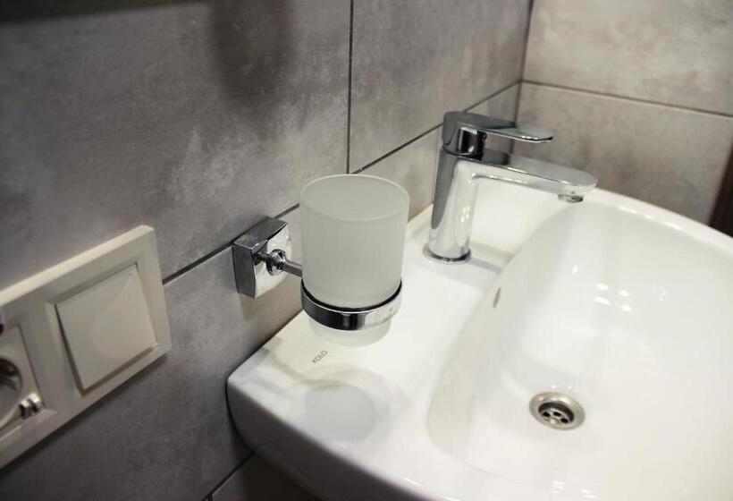 Molex Apartments 3