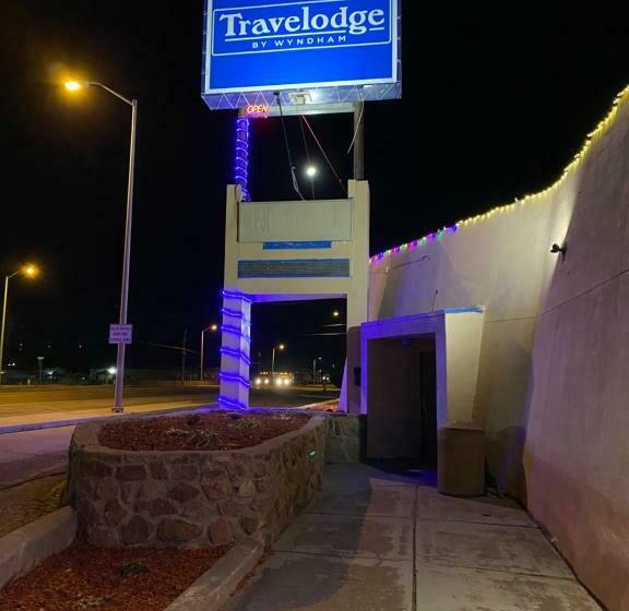 فندق على الطريق Travelodge By Wyndham Farmington Hwy 64
