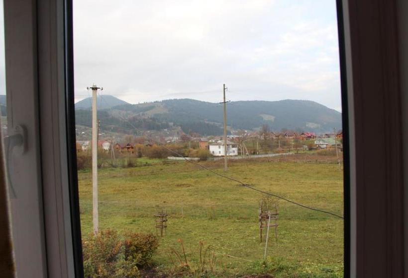 Пансион у михайла під лісом