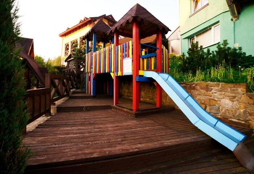 پانسیون 12 місяців травень