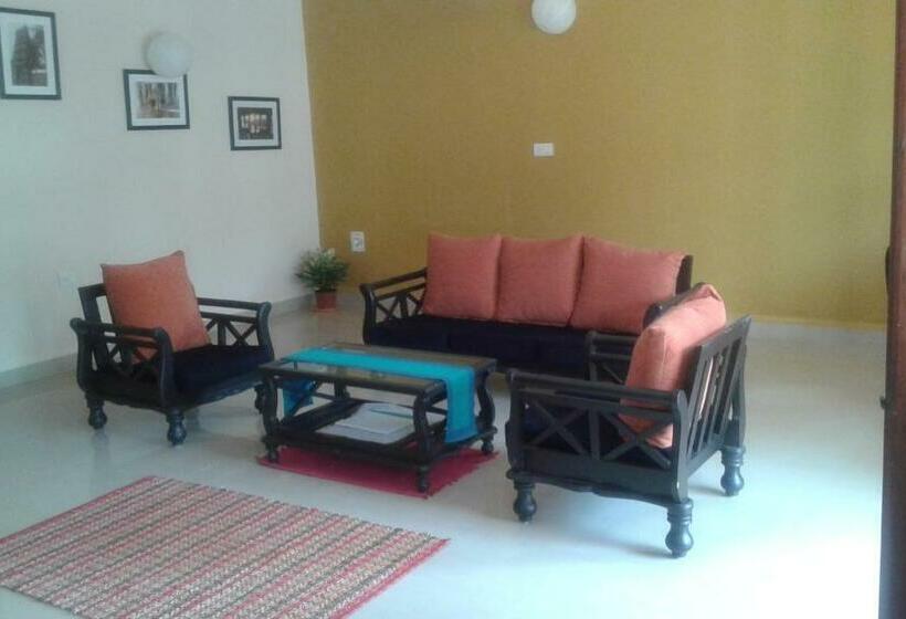 Pensiune Mandrem Rise Villas