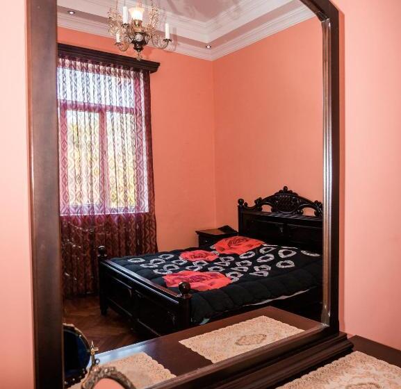 پانسیون Irakli Guest House