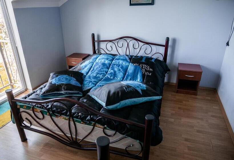 پانسیون Irakli Guest House