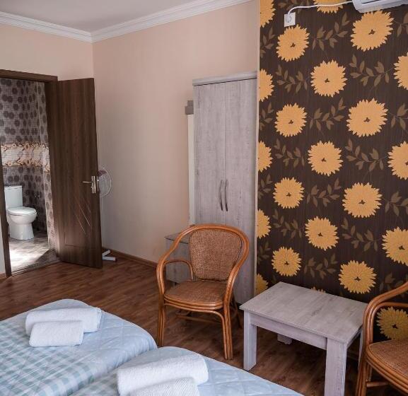 پانسیون Irakli Guest House