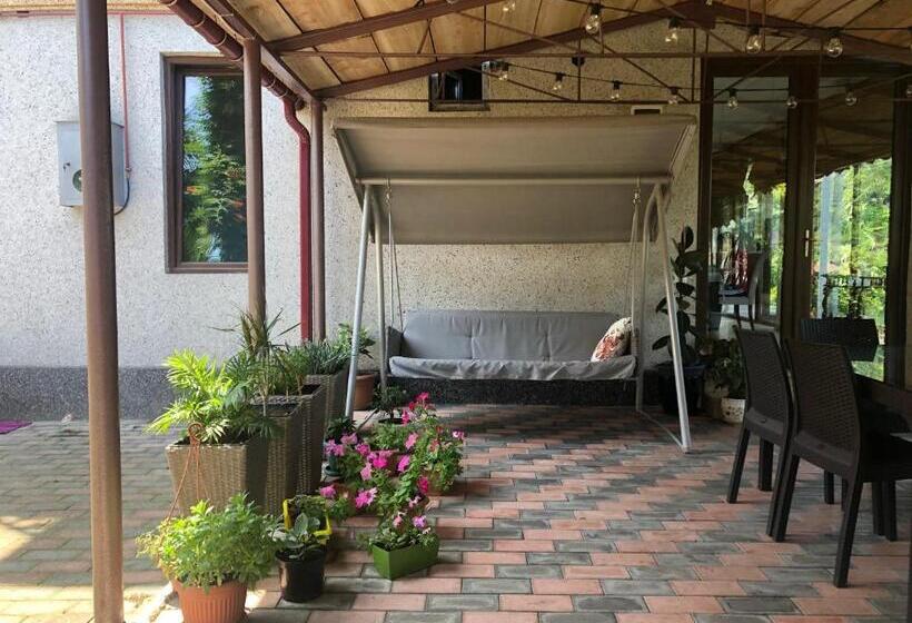 پانسیون Irakli Guest House