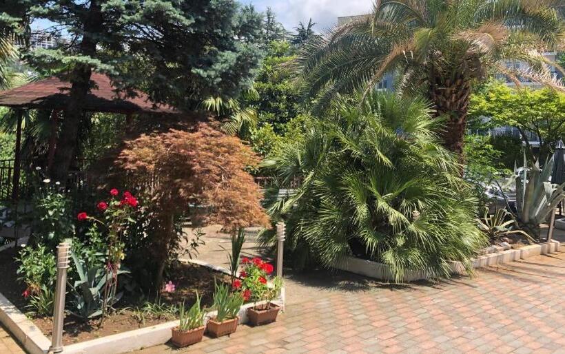 پانسیون Irakli Guest House