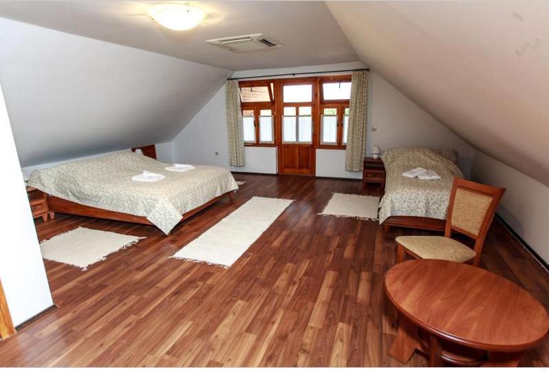 بنسيون Kékpárkány Vendégház