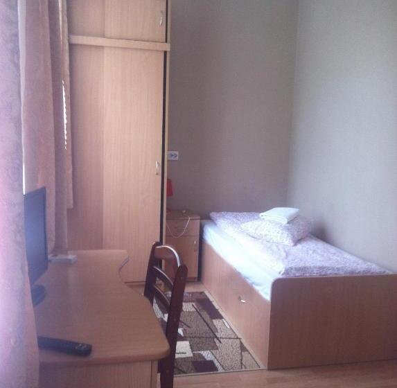 פנסיון Piroshka