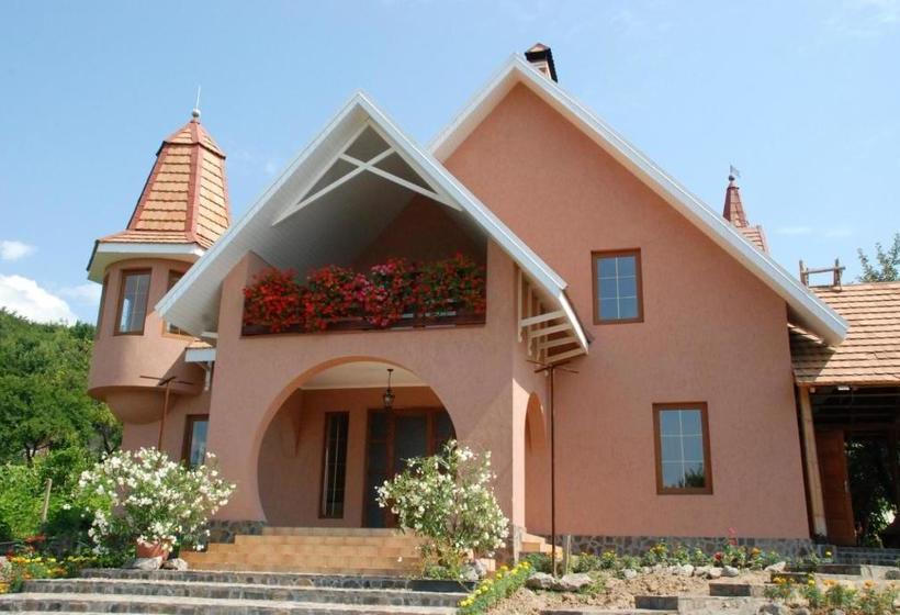 ペンション Polychko Winehouse