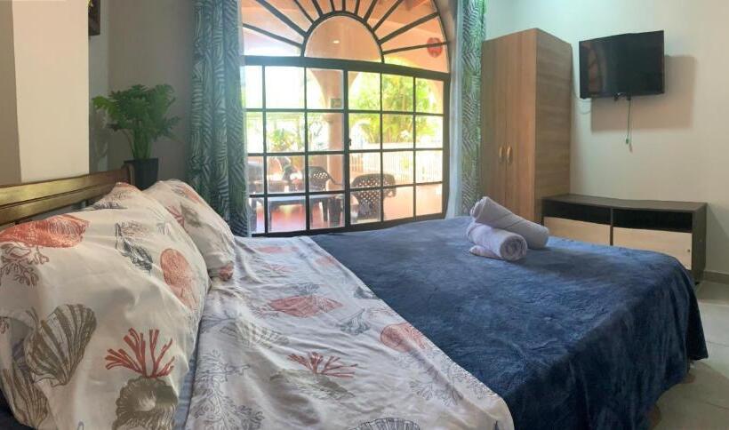 פנסיון Sarah S Place San Andres