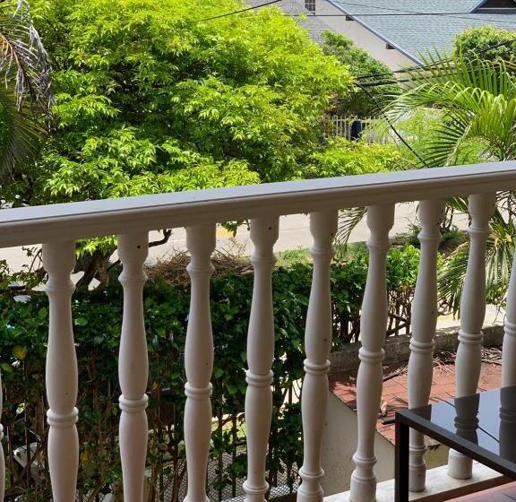 פנסיון Sarah S Place San Andres