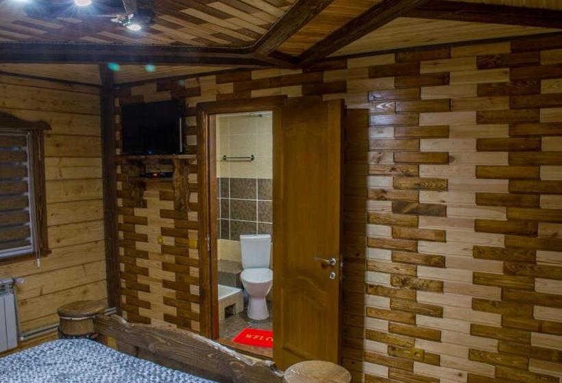 ペンション Synevyrskyj Chardash