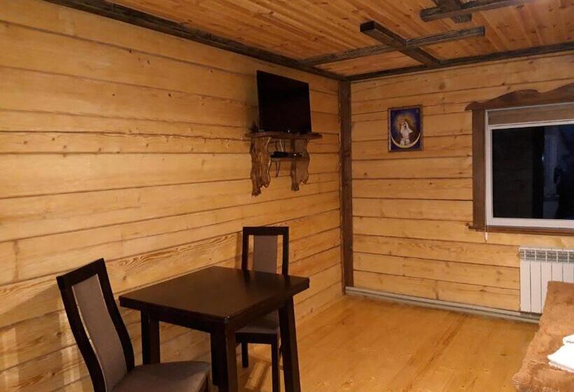 ペンション Synevyrskyj Chardash