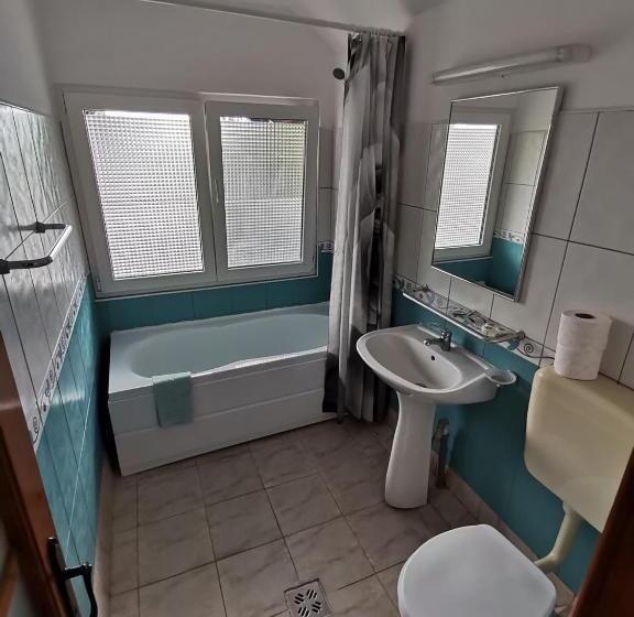 بنسيون Vila Cristal Costinesti