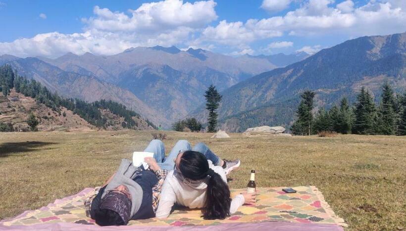 منتجع Kudrat   A Boutique Homestay  Tirthan Valley