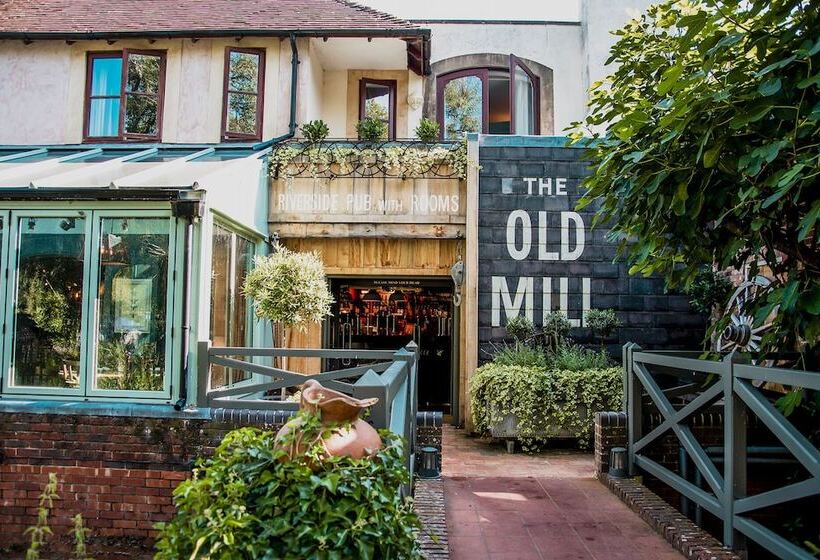 ユースホステル The Old Mill
