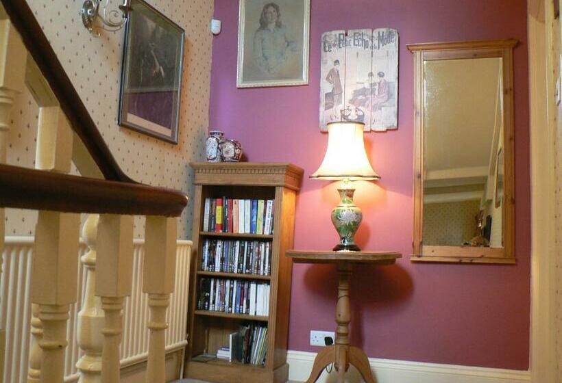 민박 16 Franklin Bijou Boutique