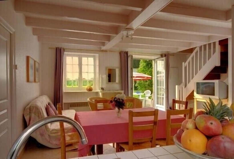 مبيت وإفطار Ferme De Kereven