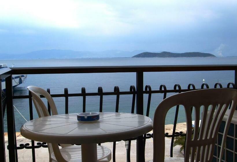 בית מלון כפרי Akti