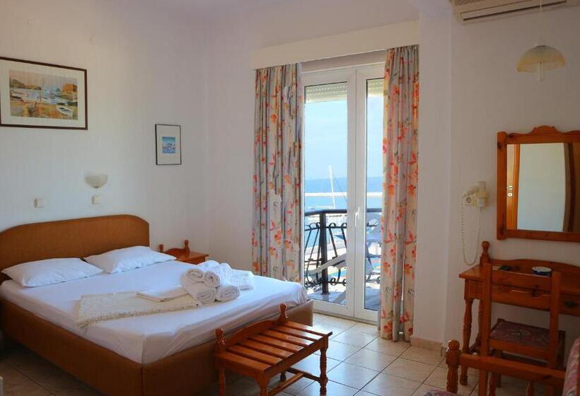 בית מלון כפרי Akti