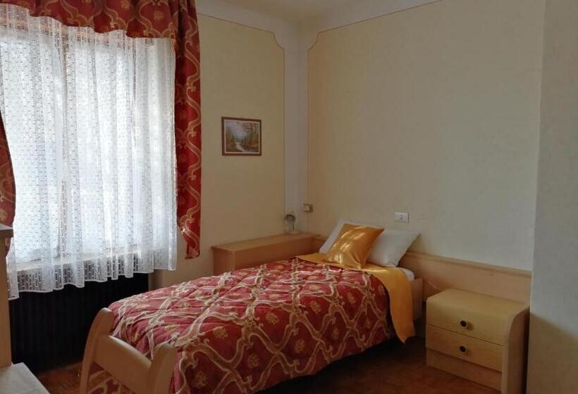 בית מלון כפרי Albergo Stella Alpina